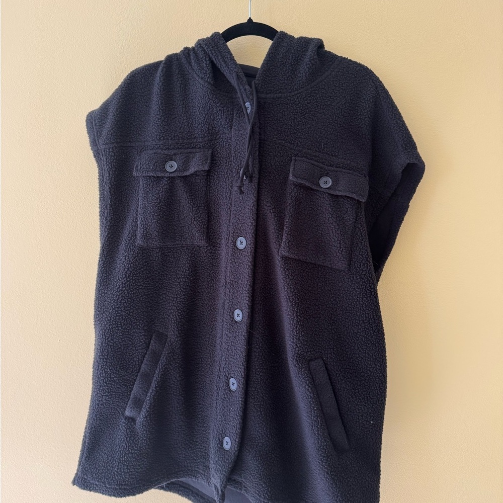 PacSun Black Oversized Sherpa Hooded Vest